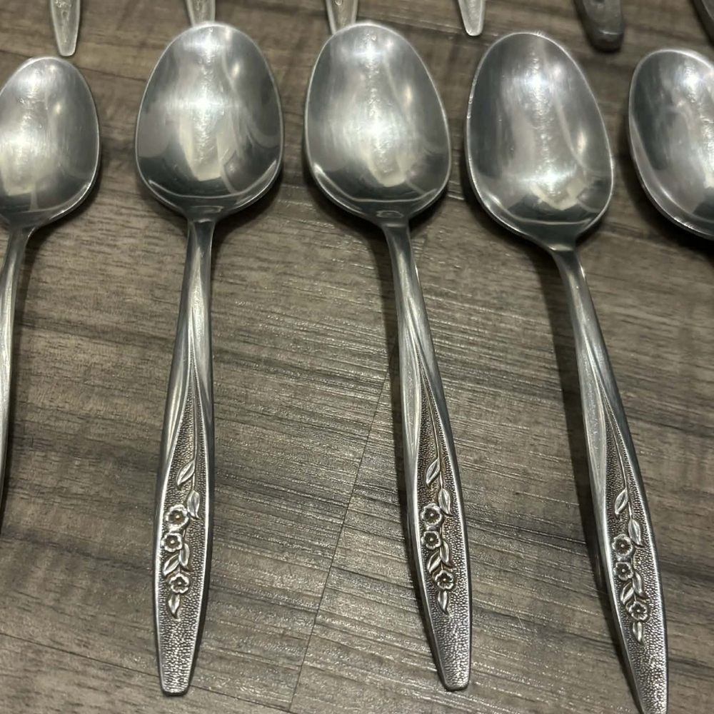 Floral Handle Silverware Utensil Set - Picture 6 of 6